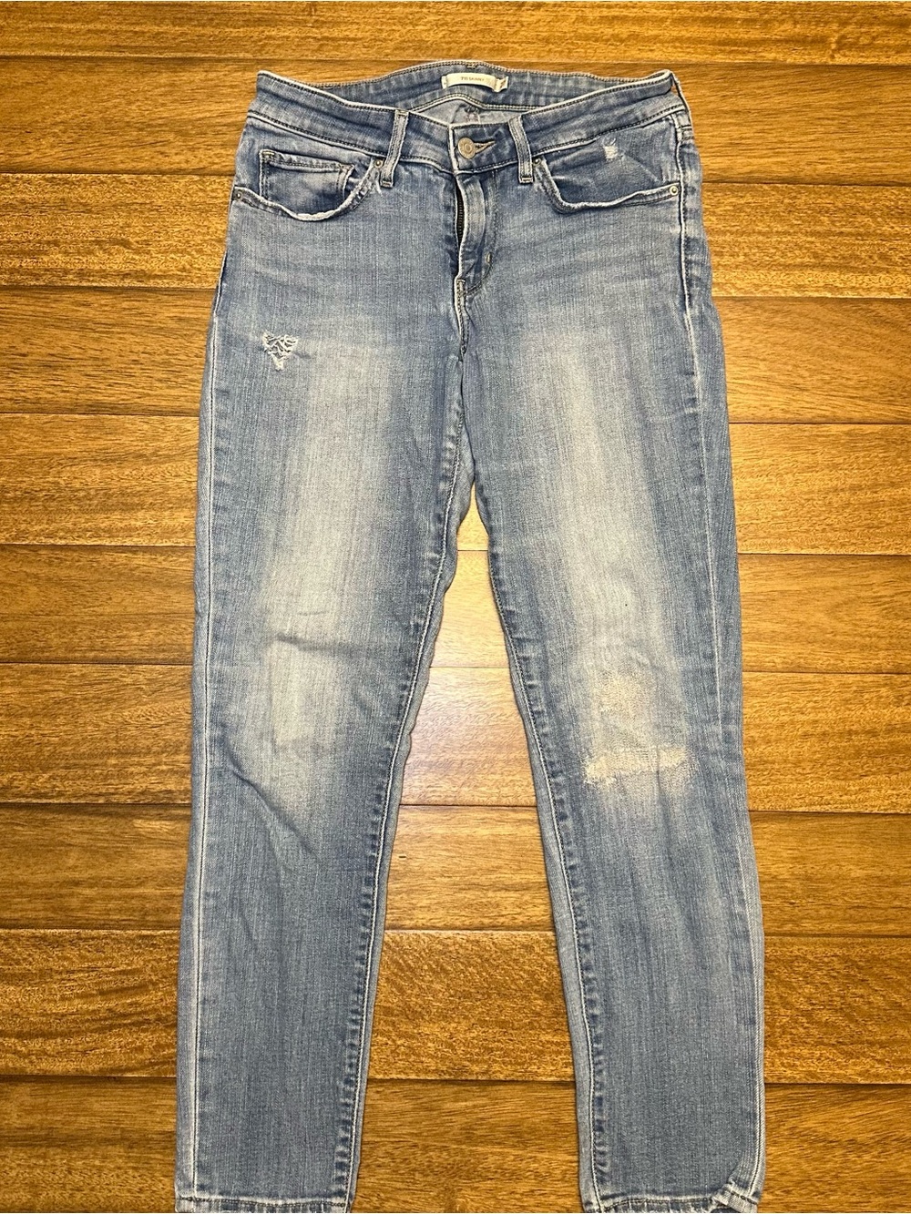 Levi's Women's Blue Light Wash 711 Skinny Jeans Mid Rise Stretch 5-Pocket Sz 27